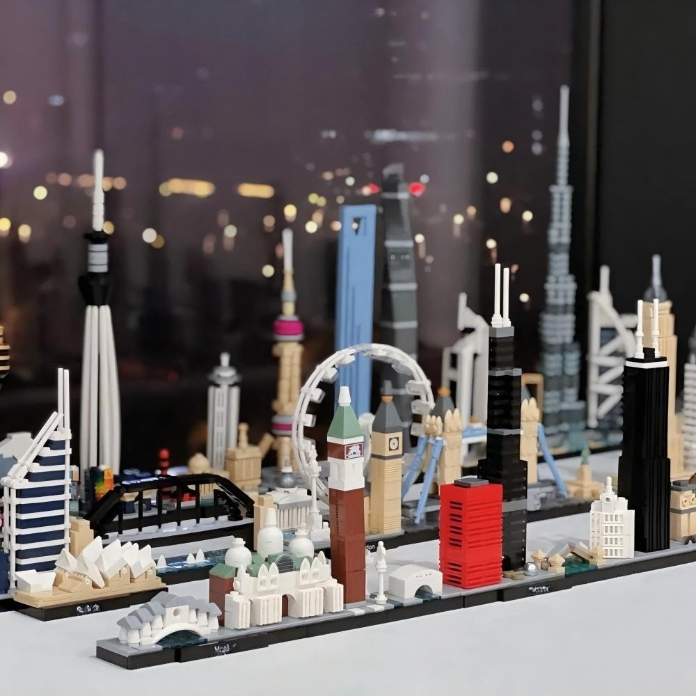 Thirteen Sets of City Models 2 - Lego Set City recension och pris